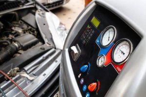 Mobile car air conditioning service in Ormiston